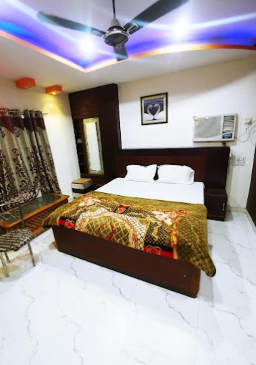 Hotel Roshan Варанасі Екстер'єр фото